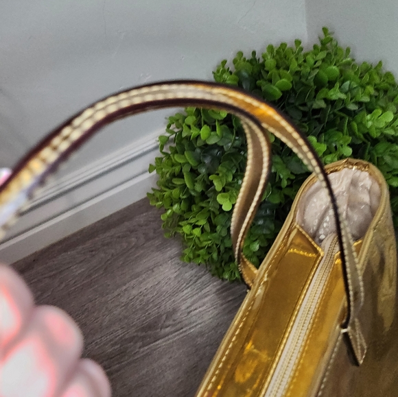 Kate Spade Gold tote - Picture 5 of 7